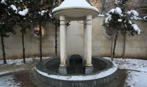 Nameriha otkradnatata skulptura na Chapkanov