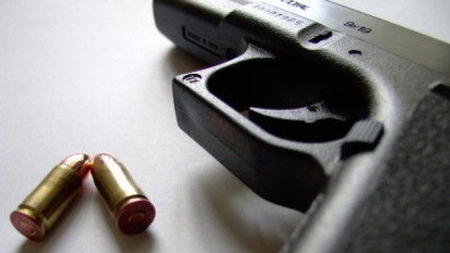 muj-se-prostrelya-v-glavata