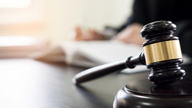 Za dokumentno prestsplenie otstraniha kmet mesetsi predi izborite