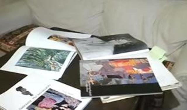 Nameriha 10 otkradnati kartini i zadarjaha dvama