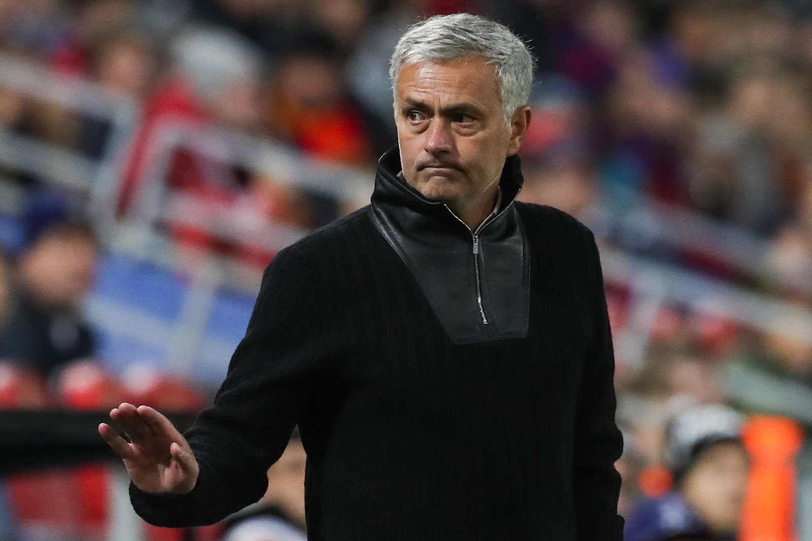 Mourinio vze nad 16 miliona I polovina evro ot “chervenite diavoli”