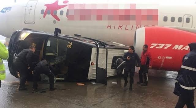 Moshtno tornado razbi letishte v Turtsia /VIDEO/