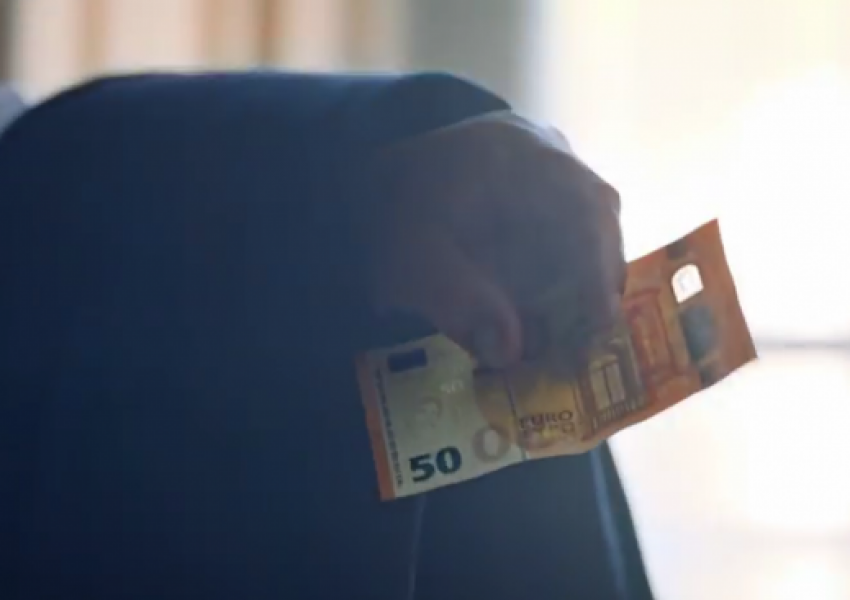 Nevratsten vodach opita da podkupi politsai