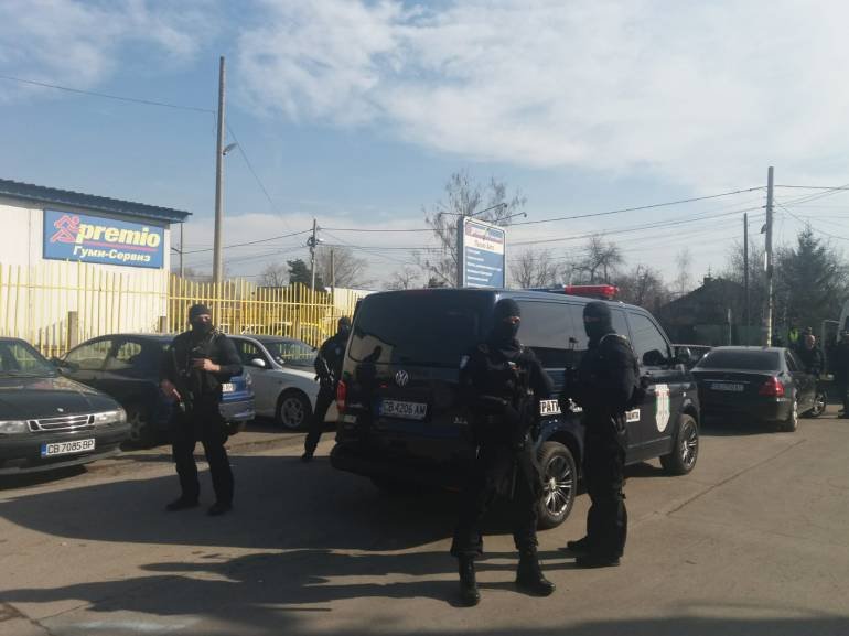 Banditi grabili nared s politseiski protektsii