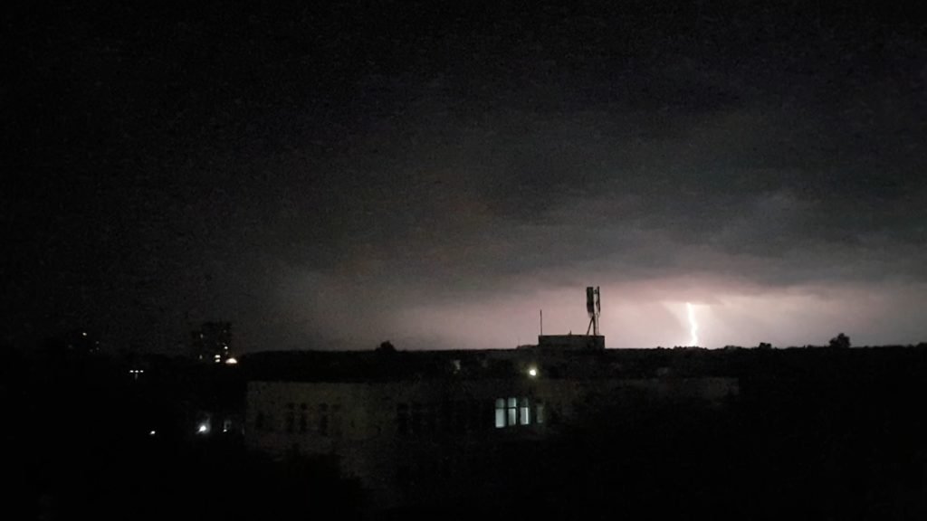 Poroi sazdadoha kup problem na horata