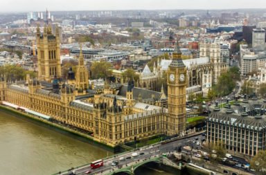 Evakuiraha deputati ot britanskia parlament