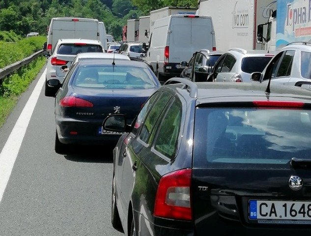 Katastrofi I remonti blokiraha osnovni patishta