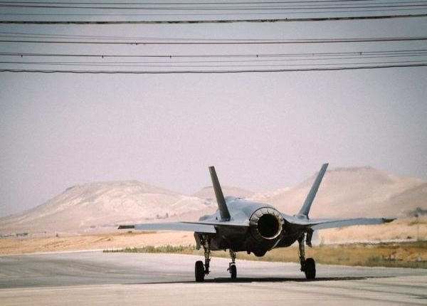 Izrael bombardira tseli v Irak I Siria. Ima zaginali