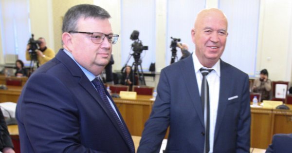 Dvamata kandidati za shefsjia post v KPKONPI sblaskaha ideate si