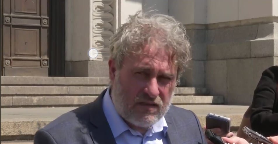 боил банов су