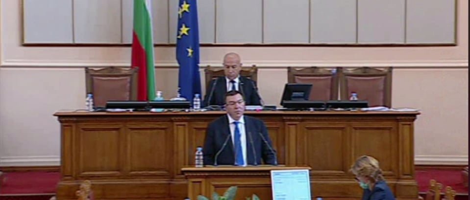 проф. костадин ангелов