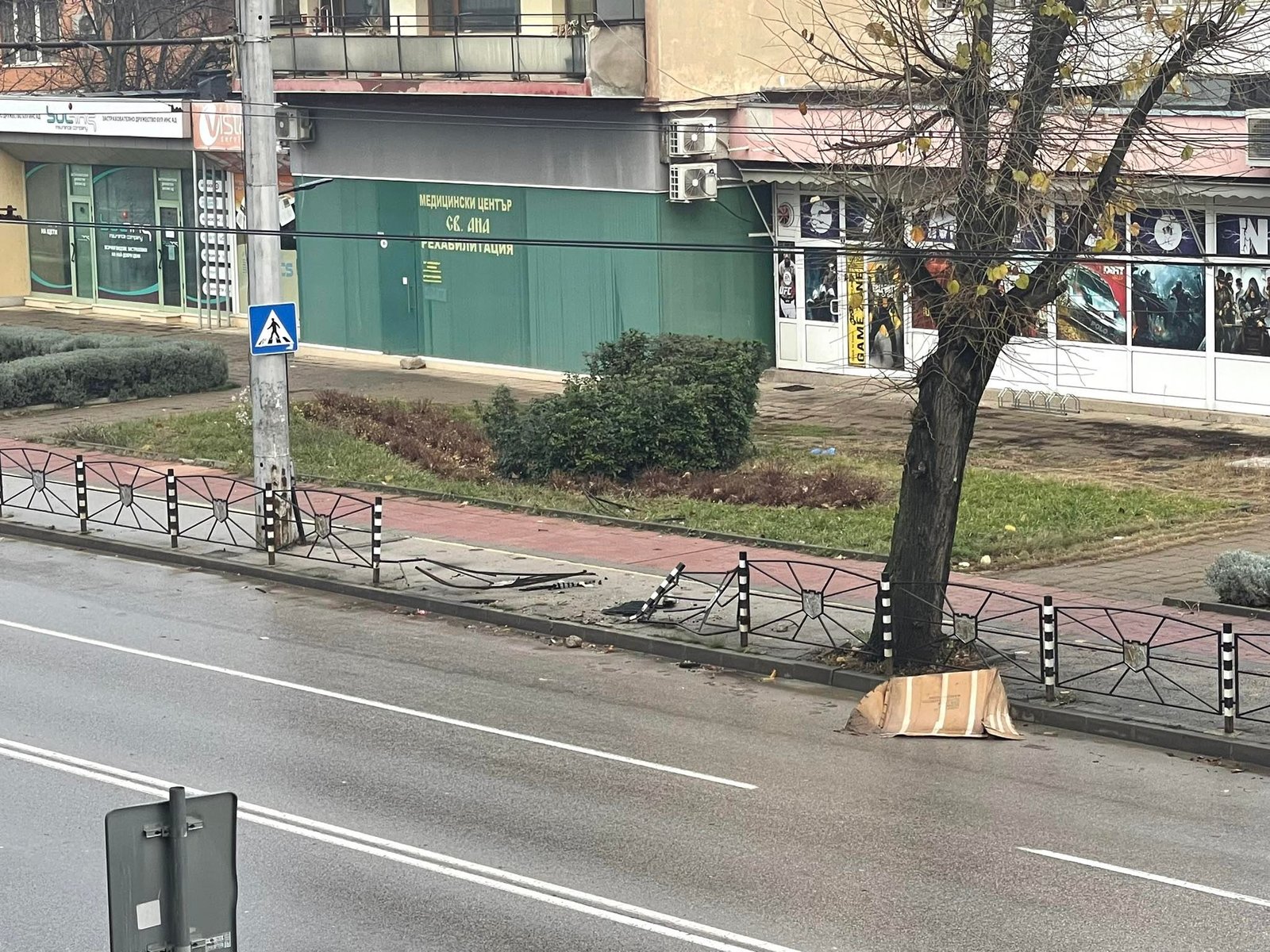 Дрифтър премаза предпазни ограждения по бул. Демокрация - Zov News ...