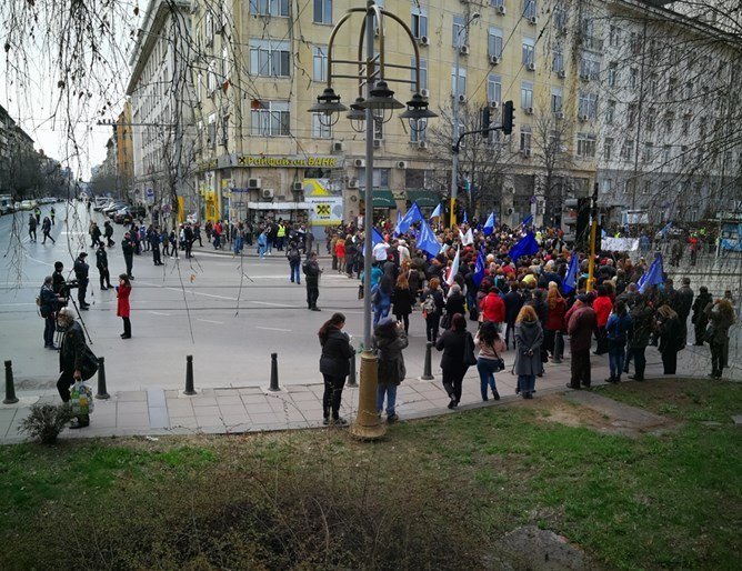 синдикати защите спешни центрове