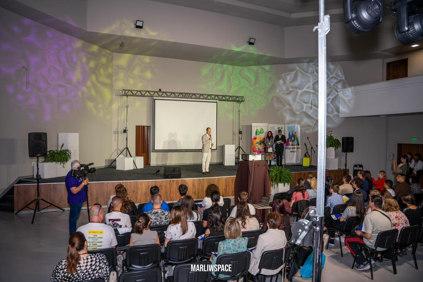 младежки форум враца