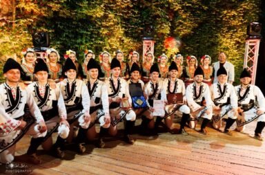 Ансамбъл Мездра Оман