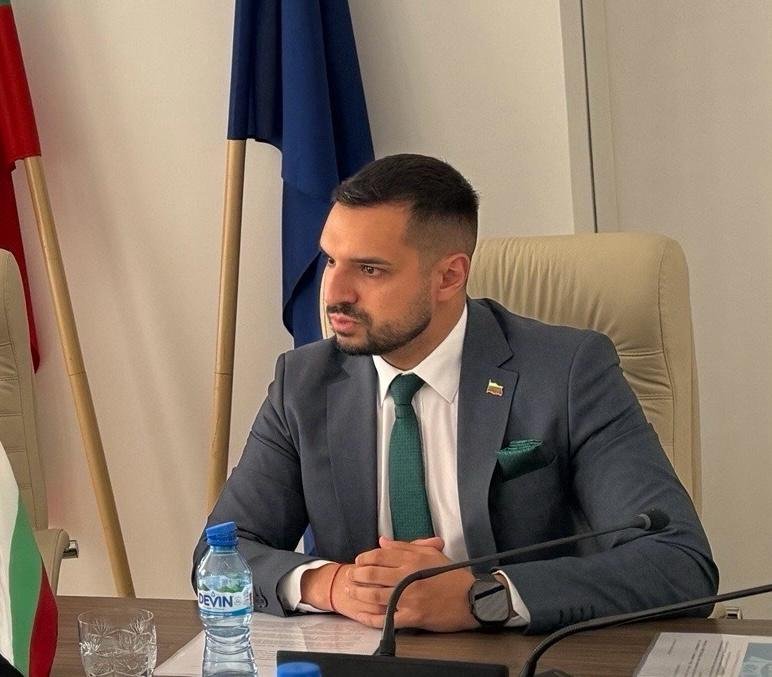 областен управител николай николов