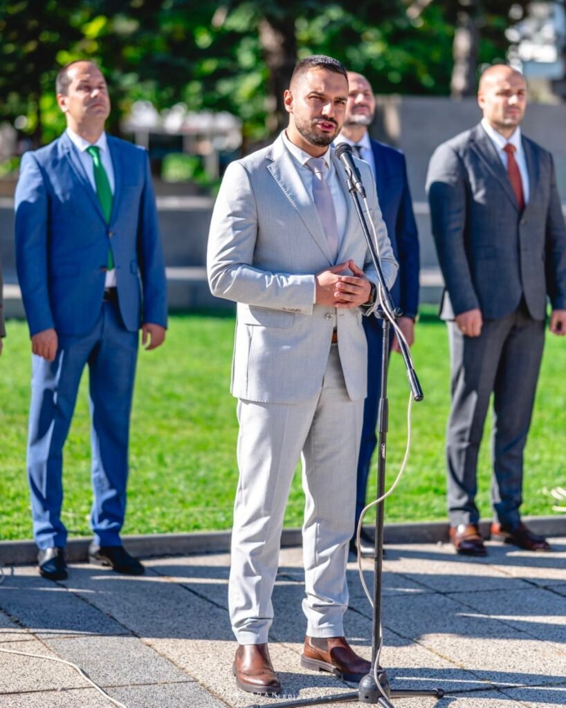 николай николов
