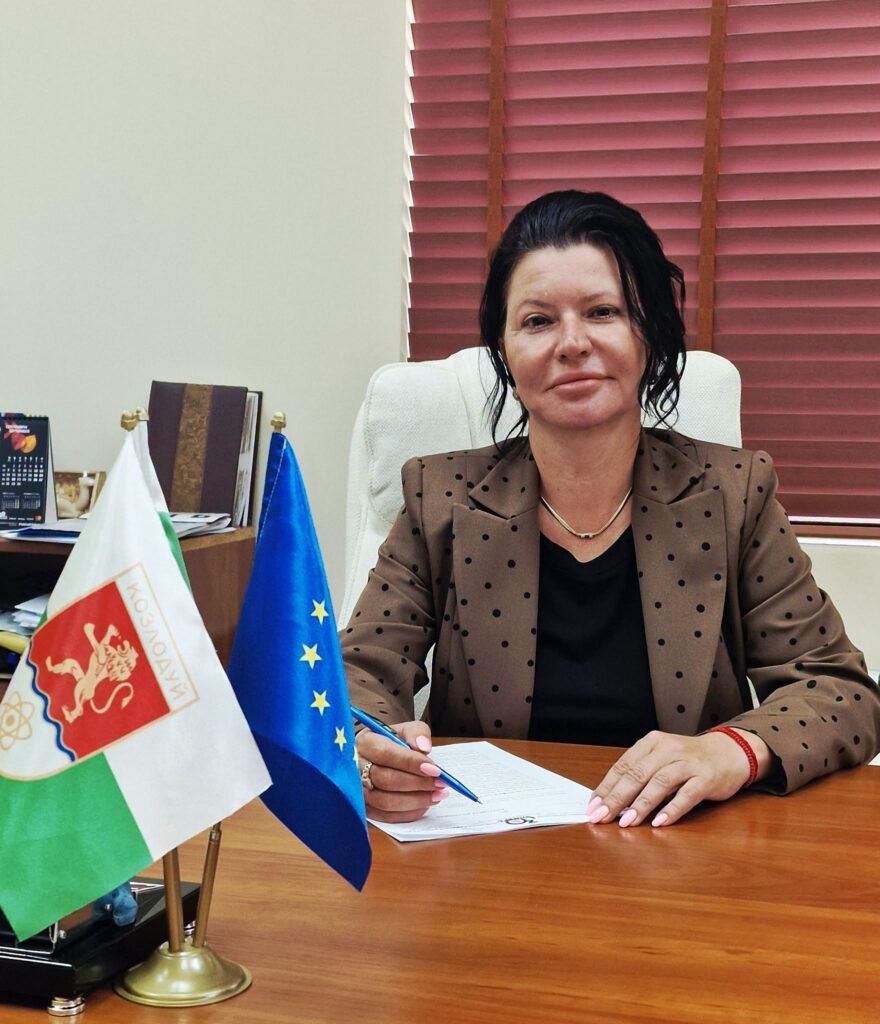 маринела николова