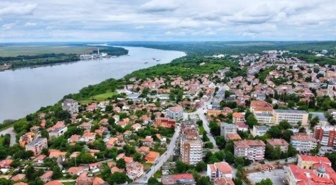 Община Оряхово поздрави служителите си по повод Деня на българската община